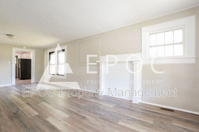 Foto del edificio - 3225 Summit Ave