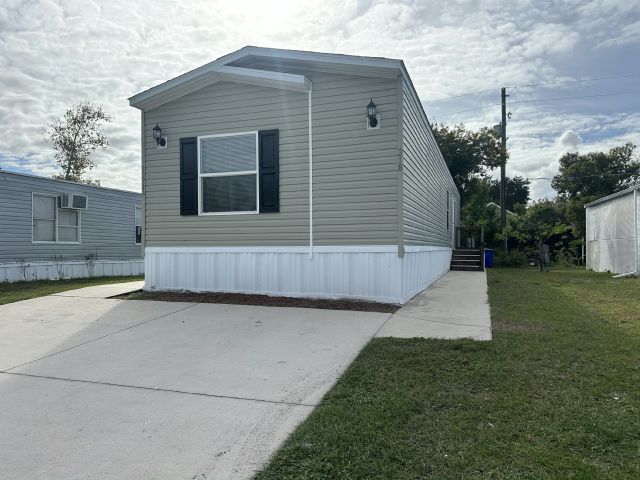 Foto del edificio - 13746 Kent State Ave