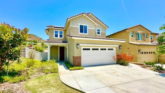Foto del edificio - Beautiful, Newer 4-bedroom, 3 bath Home lo...