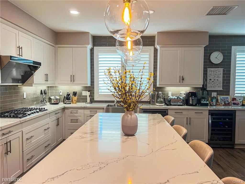 Foto principal - 4 br, 3.5 bath Condo - 231 Carmine