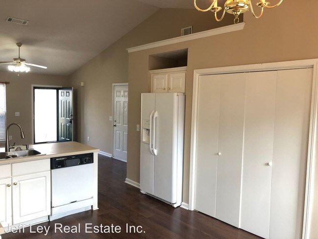 Building Photo - 3 br, 2 bath House - 318 Wesley Dr