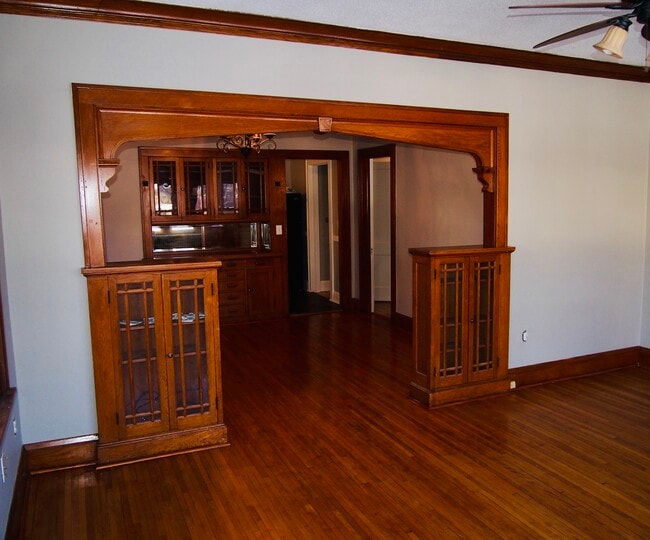 Building Photo - 808 Dayton Ave