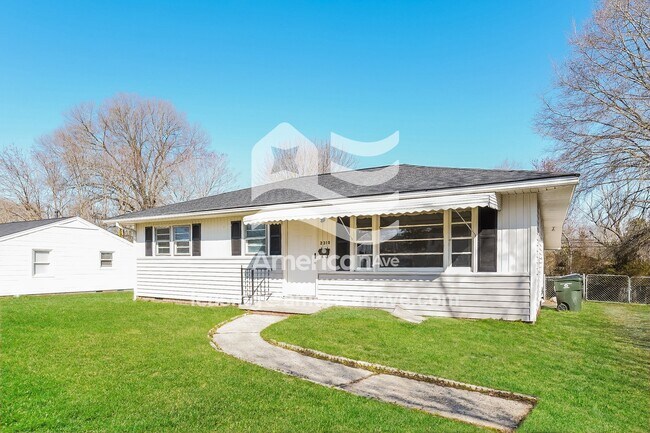 Building Photo - 2310 McKinney St