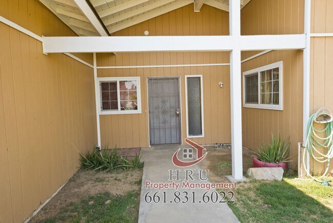Foto del edificio - 4612 Posada Ave