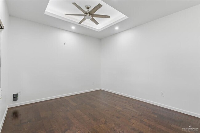 Building Photo - 17 Melanie Dr