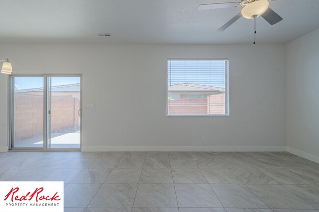 Foto del edificio - Newer Build! 3 Bedroom, 2.5 Bathroom with ...