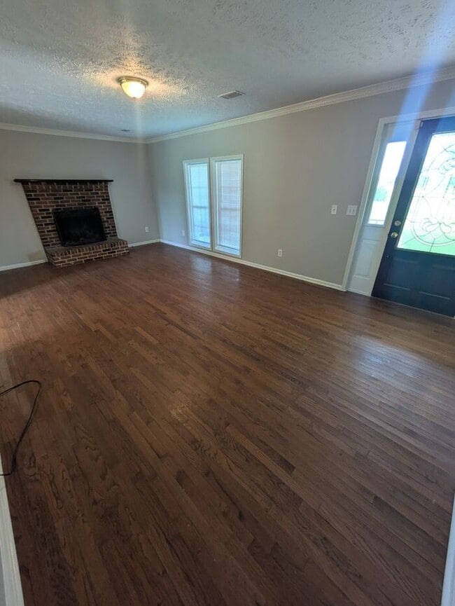 Building Photo - 3BD/2.5BA Home w/ Garage in Claremont, NC
