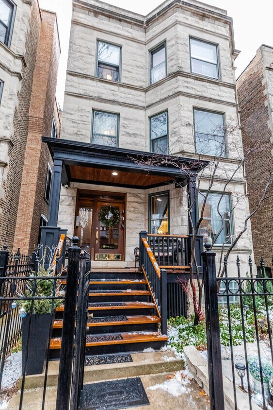 Primary Photo - 3715 N Lakewood Ave