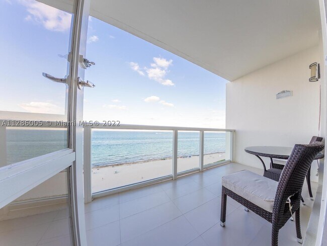 Building Photo - 5601 Collins Ave