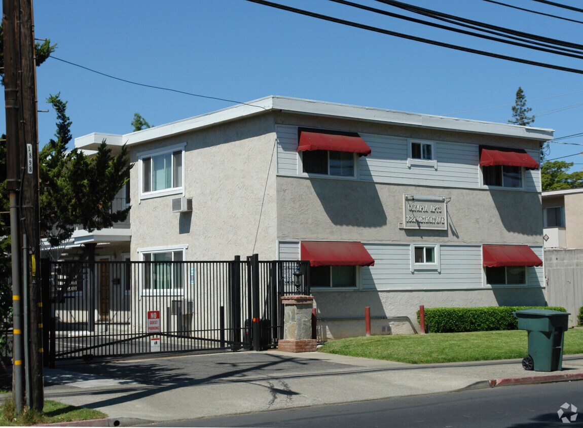 Primary Photo - Olympia Apartments