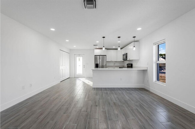 Foto del edificio - 3244 Jefferson St