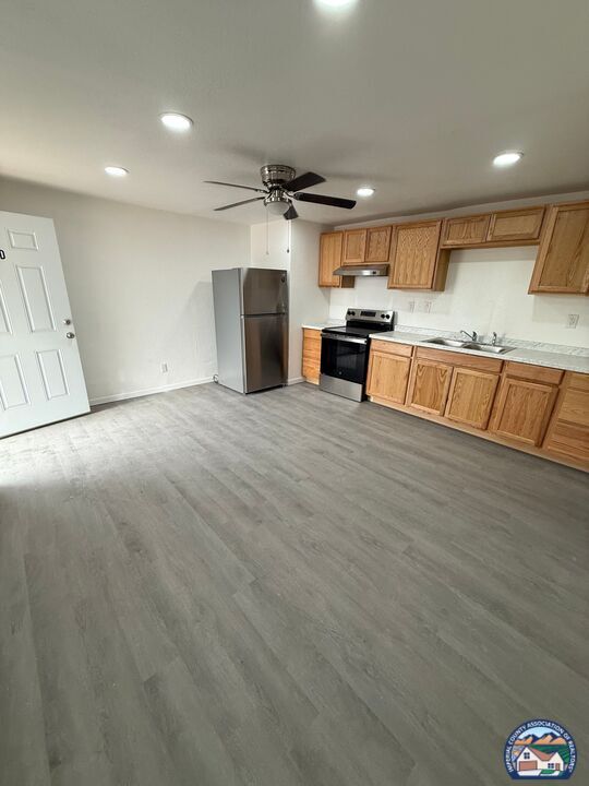 Foto del edificio - 232 W Barbara St