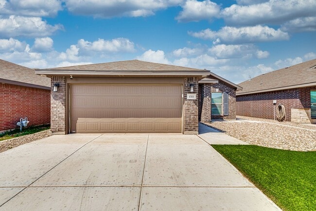 Building Photo - 1311 Lantana Ct