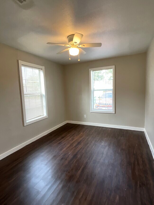 Bedroom 1 - 4126 Sayers St