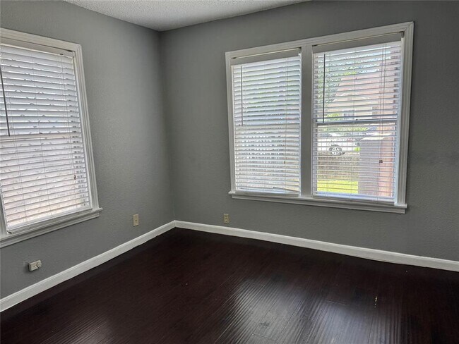 Foto del edificio - 5617 Eskridge St