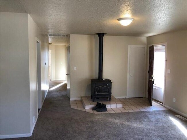 Foto del edificio - 2209 Dogwood Pl