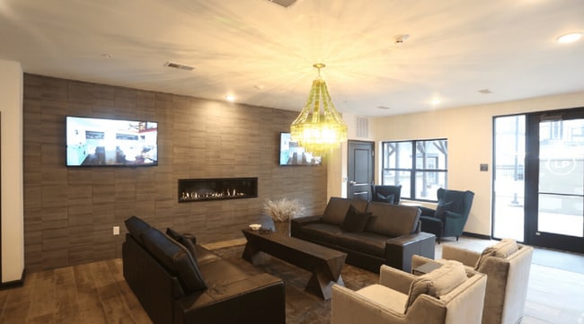 Foto del edificio - Lincoln Pointe