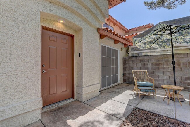 Building Photo - WONDERFUL Townhome in 89117