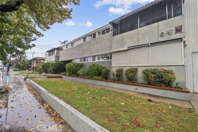 Foto del edificio - 6160 Whitsett Ave