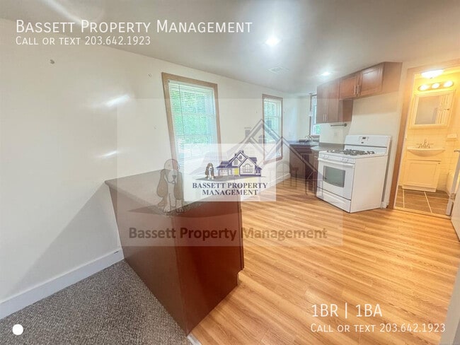 Building Photo - 847 Quinnipiac Ave
