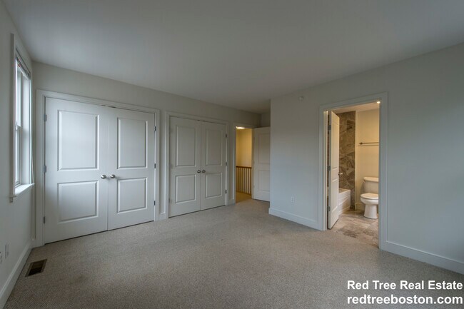 Building Photo - 111 2nd St