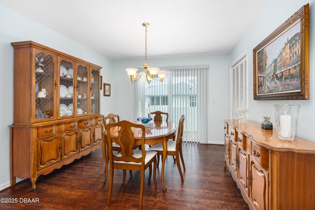 Foto del edificio - 4584 Barnacle Dr