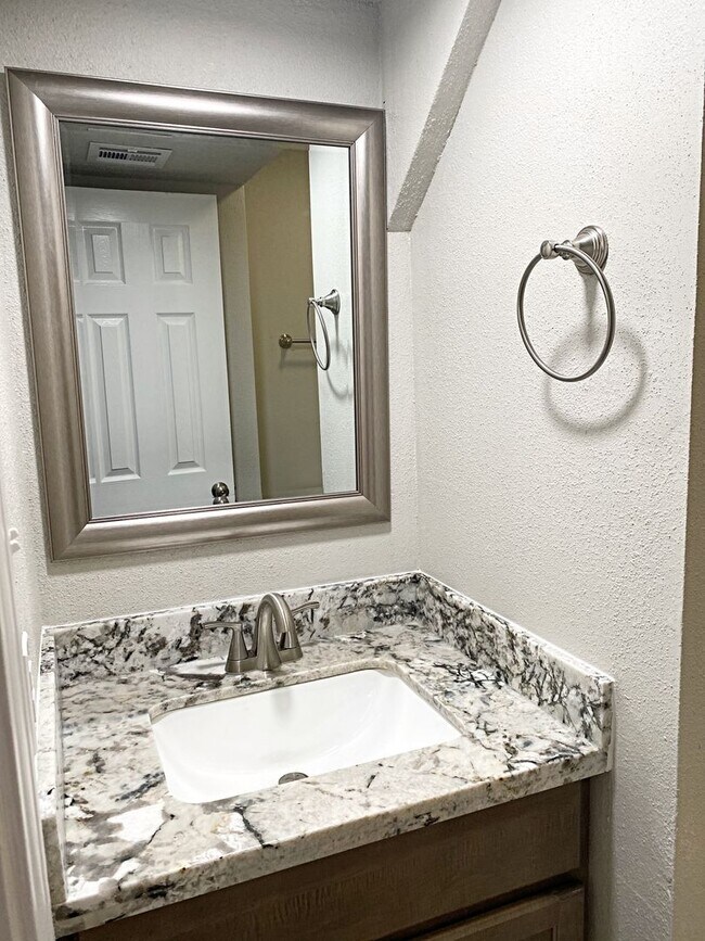 Foto del edificio - 6025B Bedford, Beaumont, TX 77708