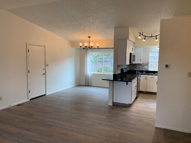Building Photo - 2950 Banderas Ln