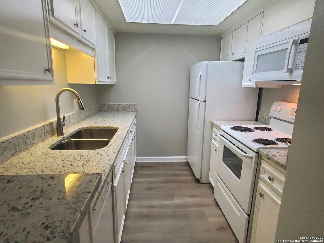 Foto principal - 2300 Nacogdoches Rd