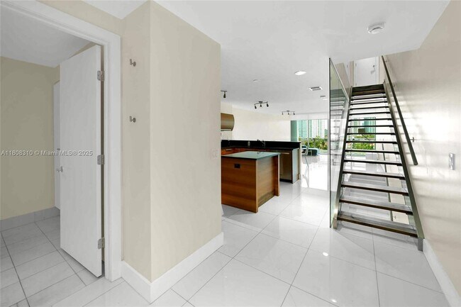 Foto del edificio - 2950 NE 188th St
