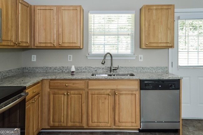 Building Photo - 3886 Brookgate Dr