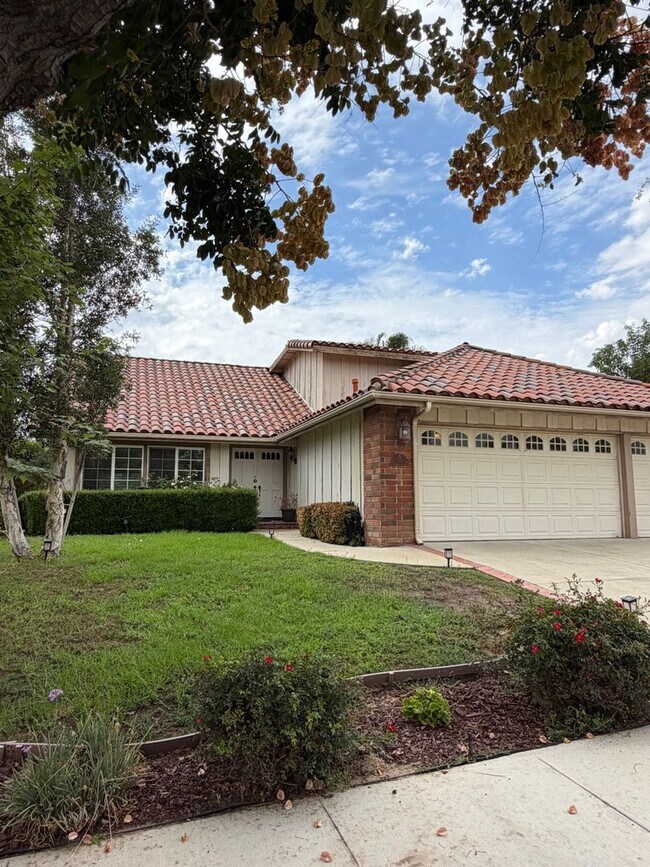 Foto del edificio - 2863 Sapphire Ave