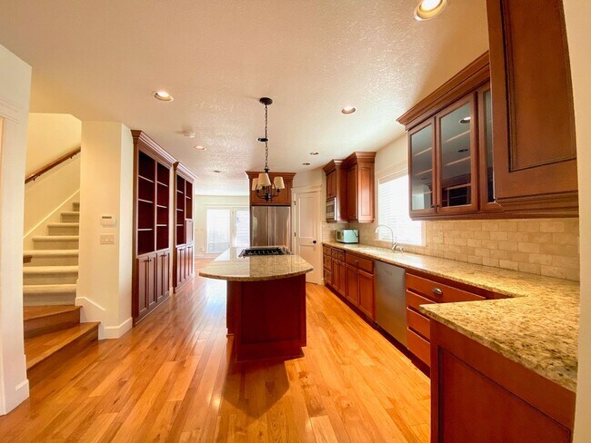 Building Photo - *$500 off first full month!* Fabulous Brig...