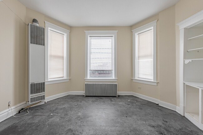 Foto del edificio - 758 W 71st St