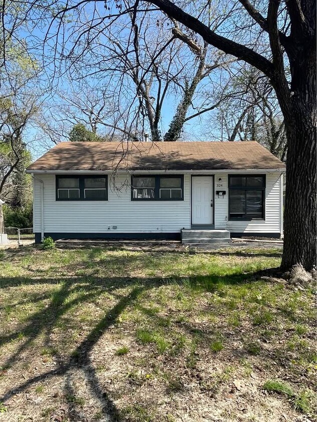Foto principal - 324 Cameron Rd