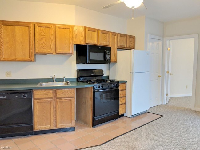 Building Photo - 2 br, 1 bath Apartment - 29 Holland St