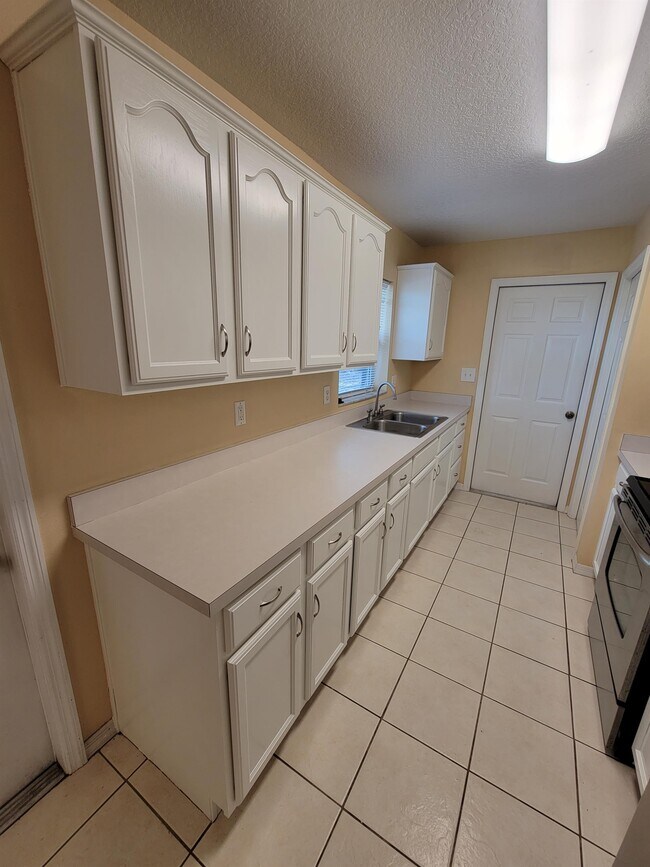 13823 Kirby Smith Rd, Orlando, FL 32832 House Rental in Orlando, FL