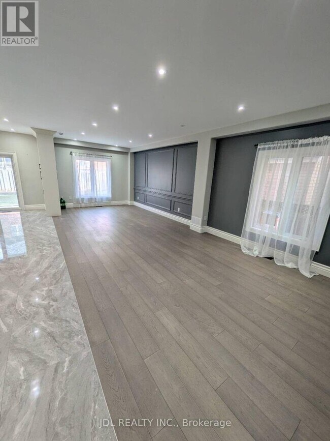 Photo du bâtiment - 390 Elson St