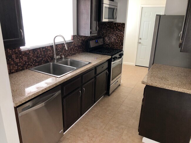 Foto del edificio - 1428 N Hoover St