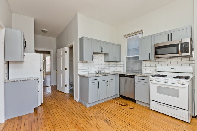 Foto del edificio - 858 N Paulina St