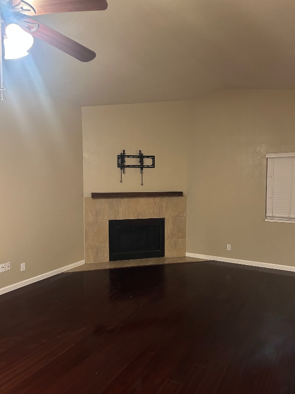 Building Photo - 5200 Roseana Ct