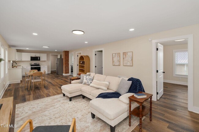 Foto del edificio - 1465 Highpoint Ave