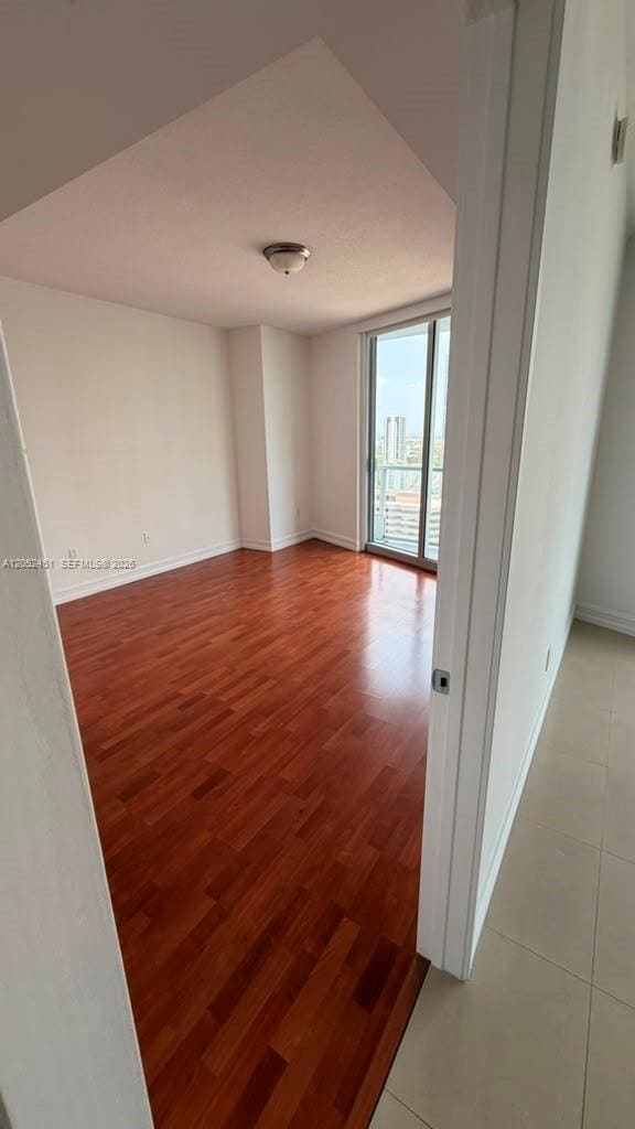 Foto del edificio - 185 SW 7th St
