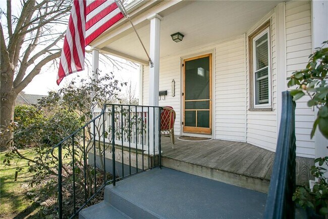 Foto del edificio - 115 Bliss Rd