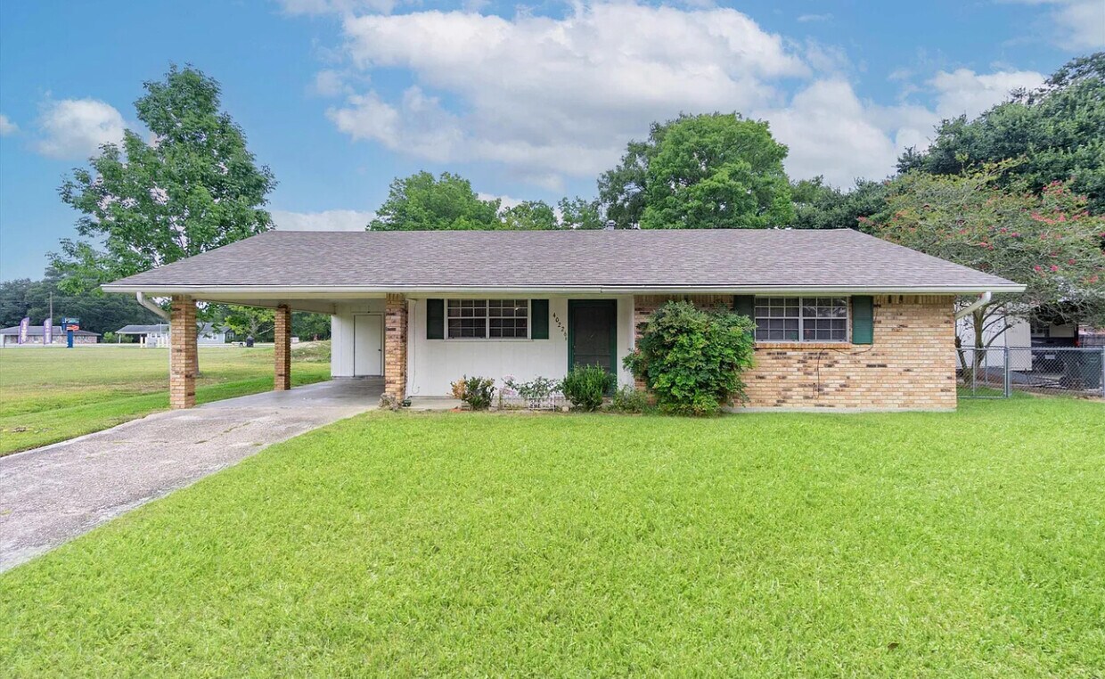 Building Photo - 40226 Bordeaux St