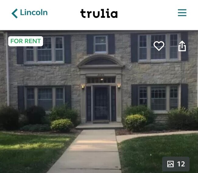 Entrada principal - 2640 Lake St