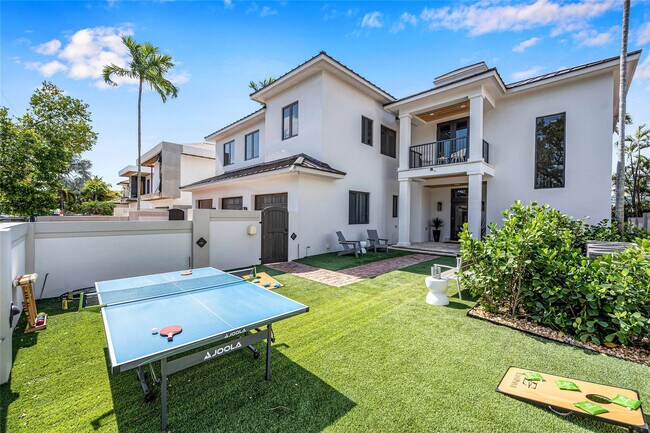 Foto del edificio - 1949 Harbourview Dr