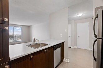 Interior Photo - Avalon Park