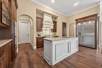 Building Photo - 7414 Dayhill Dr
