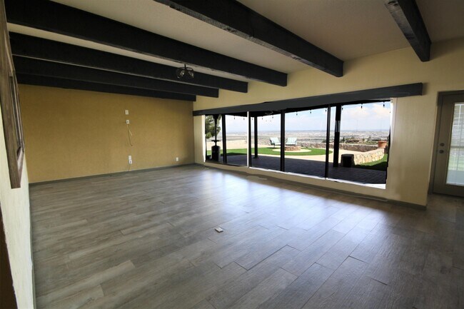 Building Photo - 3008 Stone Edge Rd